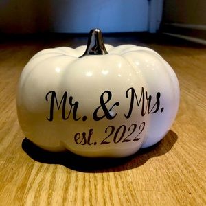 Mr. & Mrs. Decor